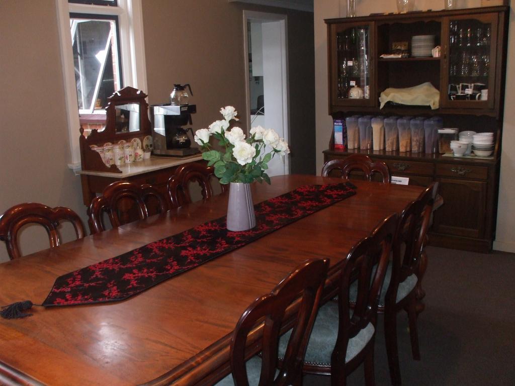 Elizabeth Court Bed And Breakfast Timaru Exterior foto