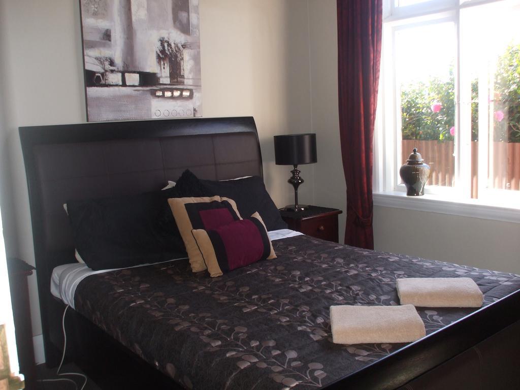 Elizabeth Court Bed And Breakfast Timaru Exterior foto